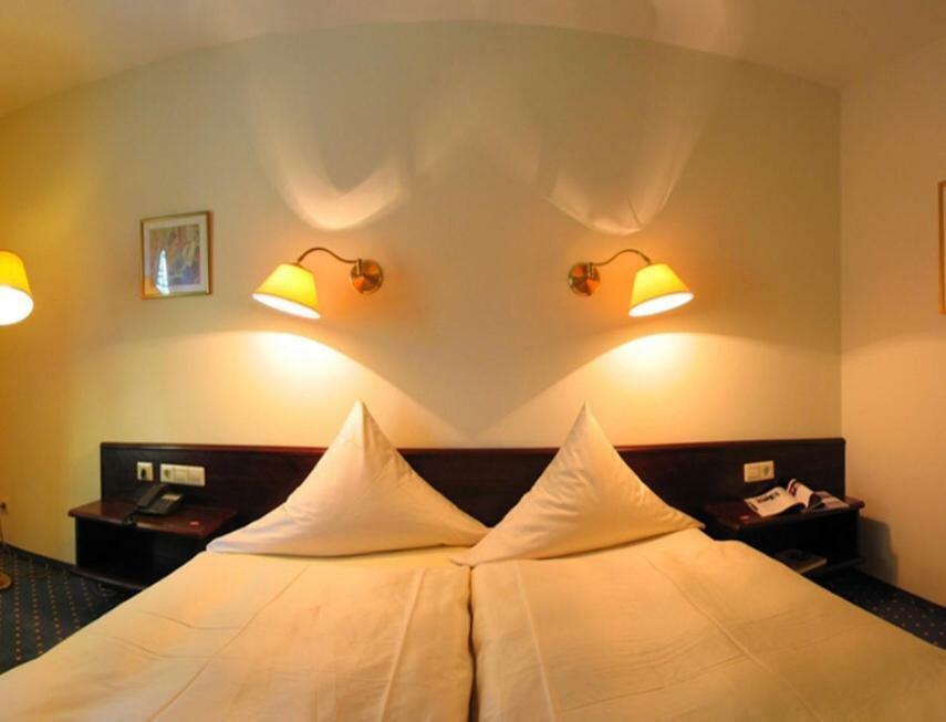 Hotel Waldhaus Hügelsheim Εξωτερικό φωτογραφία