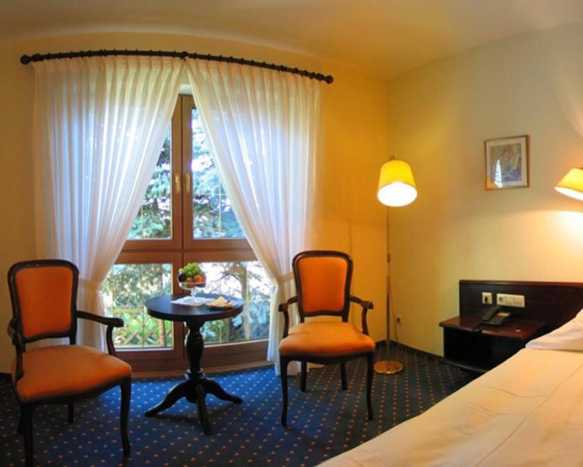 Hotel Waldhaus Hügelsheim Εξωτερικό φωτογραφία